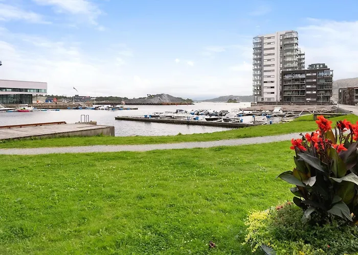 Apartment Spacious & Modern - - - Sea View