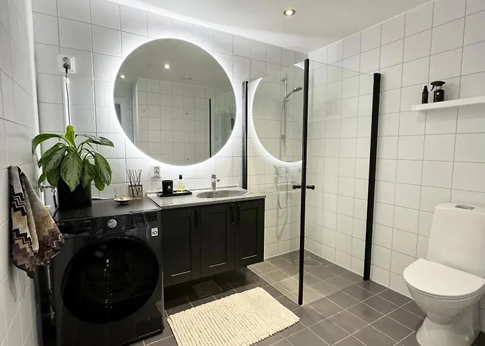 Spacious & Modern - - - Sea View Apartament *